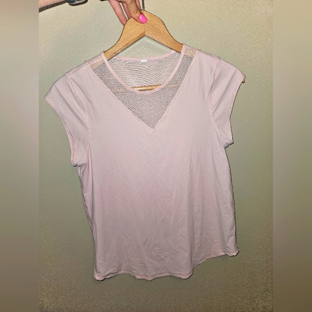Light pink for the run short sleeve swiftly Tech EUC